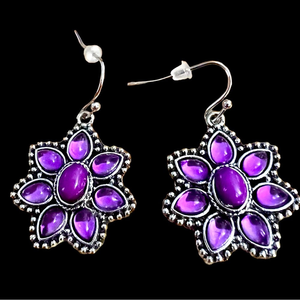 Purple bohemian vintage style dangle earrings NWT